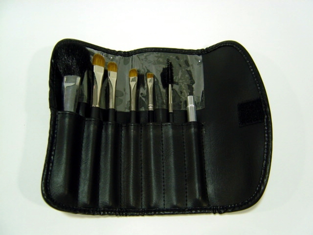 echo 7 pcs Brush Set with Wallet;