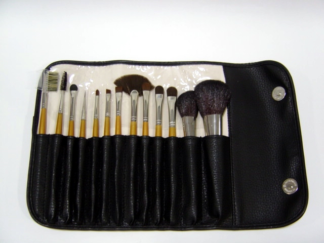 echo 13 pcs Brush Set with Wallet;