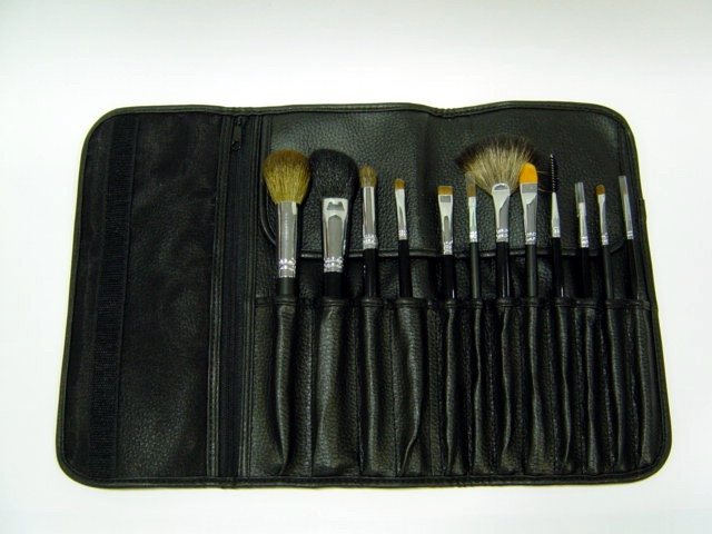 echo 14 pcs Brush Set with Wallet;